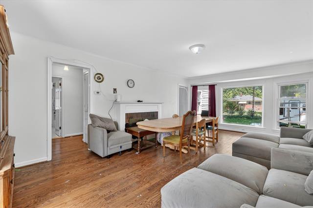 Builiding view fourteen for 14000 Wales, Oak Park, MI. 48237