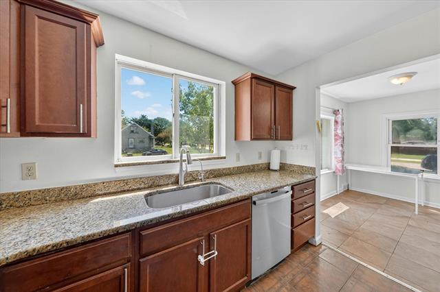 Builiding view thirteen for 14000 Wales, Oak Park, MI. 48237