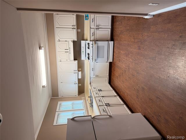 Builiding view ten for 134 E Brickley, Hazel Park, MI. 48030