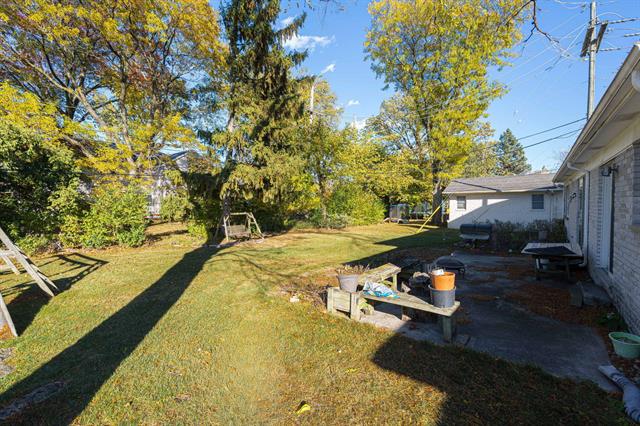 Builiding view forty for 16940 Jeanette, Southfield, MI. 48075