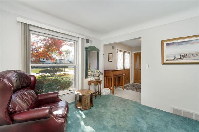 Builiding view sixteen for 16940 Jeanette, Southfield, MI. 48075