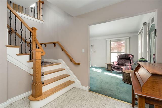 Builiding view ten for 16940 Jeanette, Southfield, MI. 48075