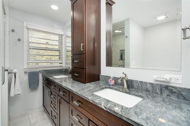 Builiding view thirty four for 16940 Jeanette, Southfield, MI. 48075