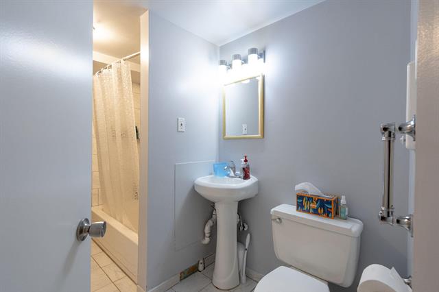 Builiding view thirty six for 16940 Jeanette, Southfield, MI. 48075