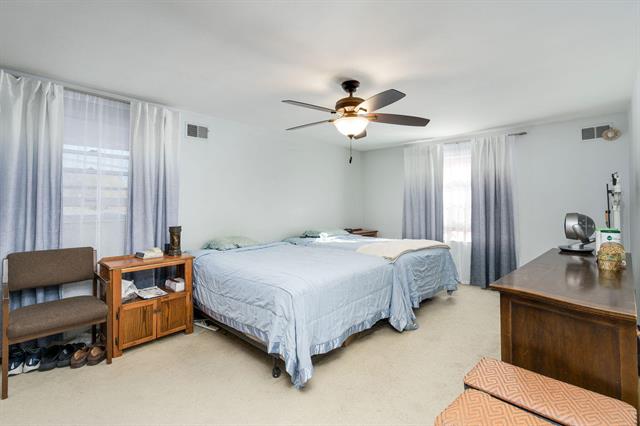 Builiding view thirty two for 16940 Jeanette, Southfield, MI. 48075