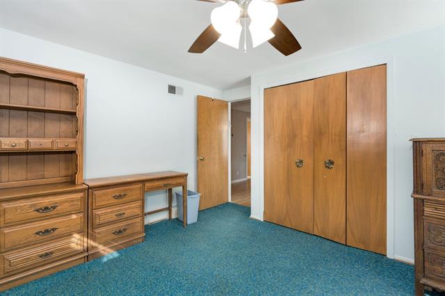 Builiding view twenty nine for 16940 Jeanette, Southfield, MI. 48075