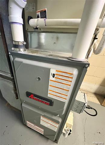 Builiding view fifty one for 15566 Horger, Allen Park, MI. 48101