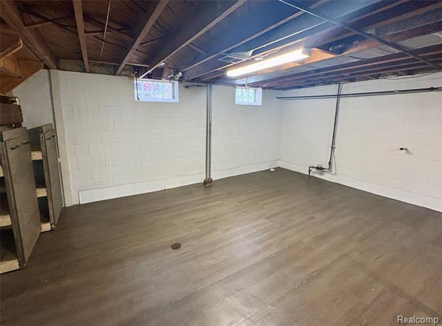 Builiding view forty five for 15566 Horger, Allen Park, MI. 48101