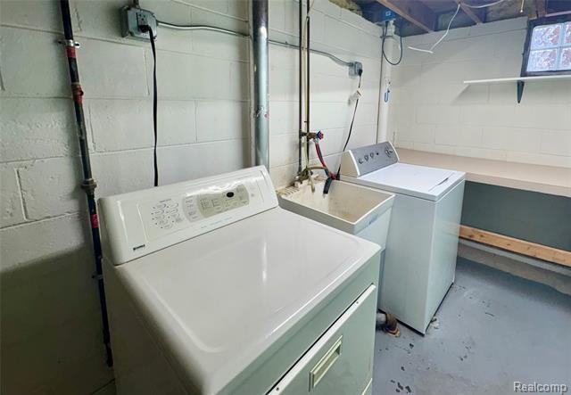 Builiding view forty nine for 15566 Horger, Allen Park, MI. 48101