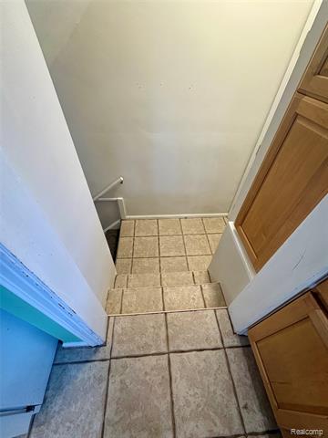 Builiding view forty three for 15566 Horger, Allen Park, MI. 48101