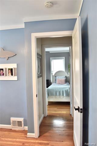 Builiding view forty for 15566 Horger, Allen Park, MI. 48101