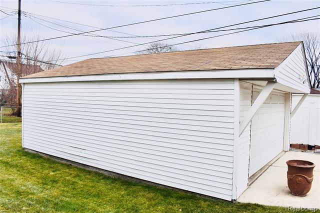 Builiding view six for 15566 Horger, Allen Park, MI. 48101