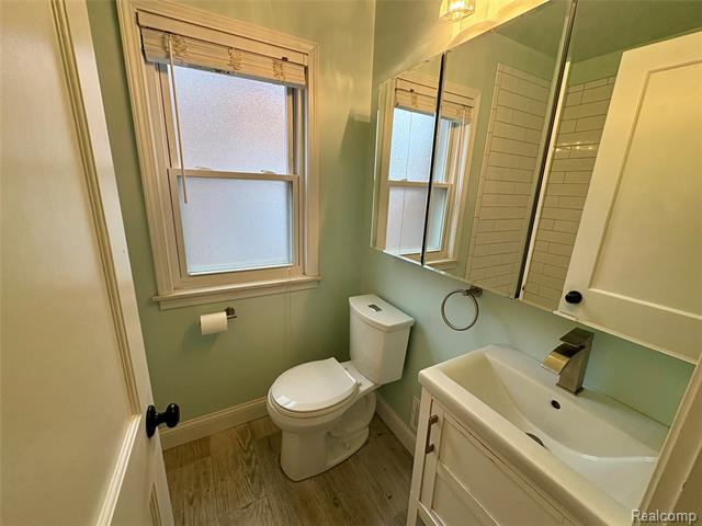 Builiding view twenty eight for 15566 Horger, Allen Park, MI. 48101