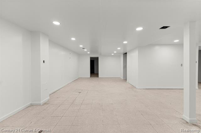 Builiding view thirty four for 37829 Stableview, Farmington, MI. 48335