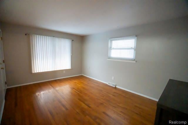 Builiding view eight for 2040 Paris, Lincoln Park, MI. 48146