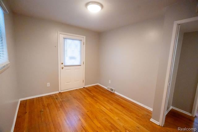 Builiding view eighteen for 2040 Paris, Lincoln Park, MI. 48146