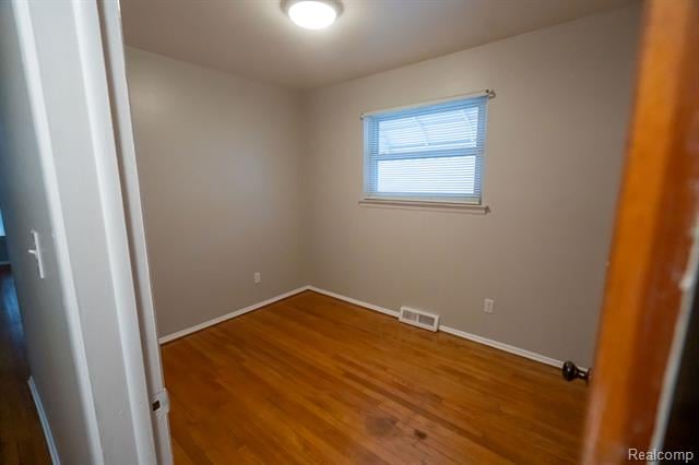 Builiding view fifteen for 2040 Paris, Lincoln Park, MI. 48146