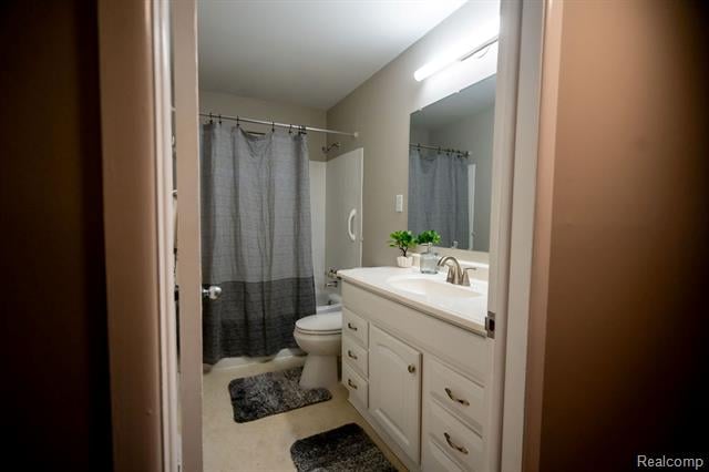 Builiding view nine for 2040 Paris, Lincoln Park, MI. 48146