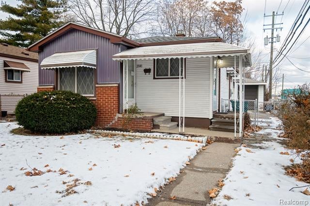 Builiding view one for 2040 Paris, Lincoln Park, MI. 48146