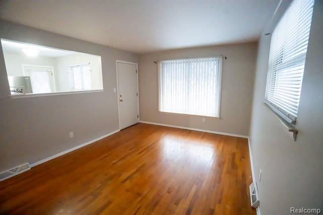 Builiding view six for 2040 Paris, Lincoln Park, MI. 48146