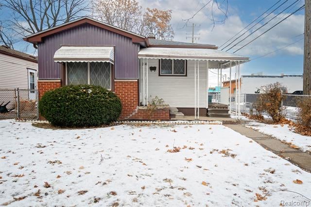 front view for 2040 Paris, Lincoln Park, Mi. 48146