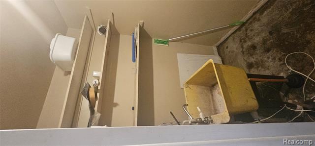 Builiding view five for 3953 19Th, Ecorse, MI. 48229