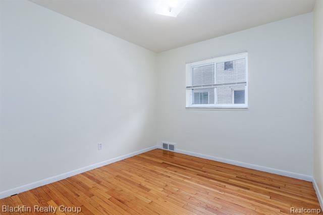 Builiding view eleven for 24641 Ridgedale, Oak Park, MI. 48237