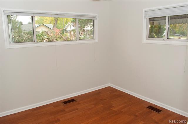 Builiding view seven for 24481 Republic, Oak Park, MI. 48237