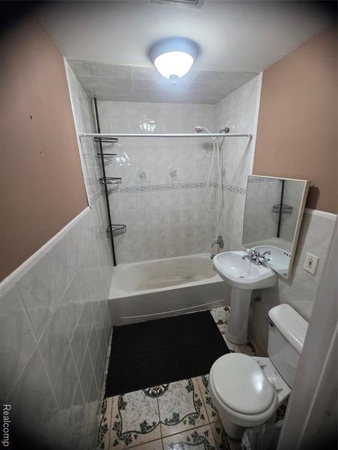 Builiding view eight for 18948 Wall, Melvindale, MI. 48122