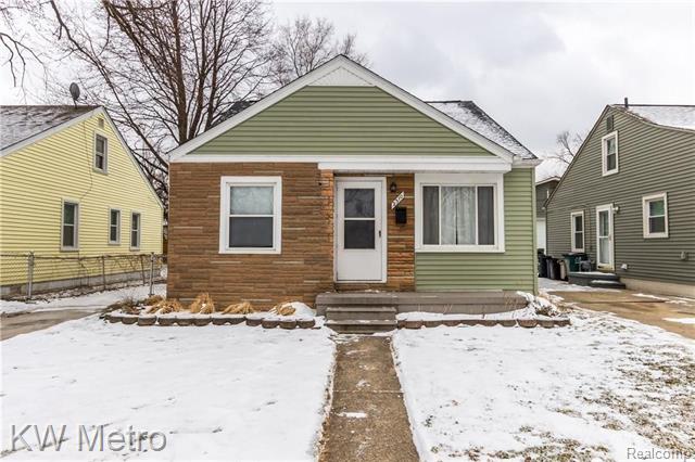 front view for 2310 Mapledale St, Ferndale, Mi. 48220
