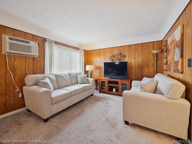 Builiding view five for 14617 College, Allen Park, MI. 48101