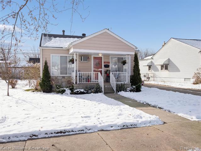 Builiding view thirty four for 14617 College, Allen Park, MI. 48101