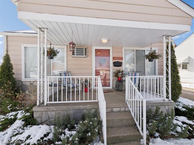 Builiding view three for 14617 College, Allen Park, MI. 48101