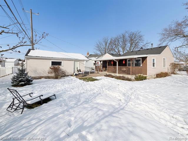 Builiding view twenty eight for 14617 College, Allen Park, MI. 48101