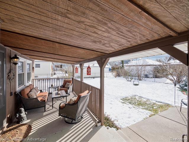 Builiding view twenty five for 14617 College, Allen Park, MI. 48101