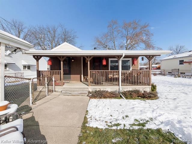 Builiding view twenty seven for 14617 College, Allen Park, MI. 48101