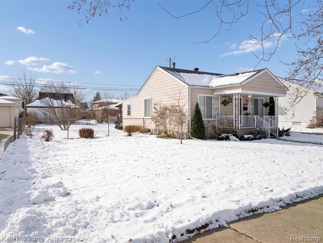 Builiding view two for 14617 College, Allen Park, MI. 48101