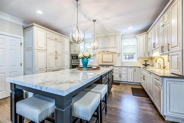 Builiding view fifteen for 149 S Union, Plymouth, MI. 48170