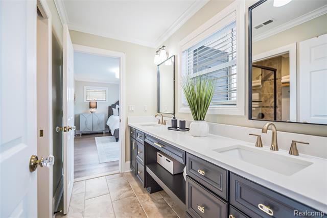 Builiding view fifty three for 149 S Union, Plymouth, MI. 48170