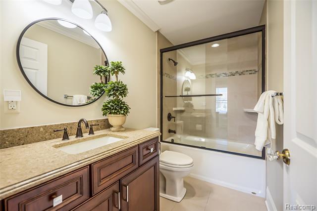 Builiding view forty eight for 149 S Union, Plymouth, MI. 48170