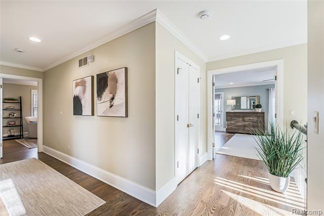 Builiding view thirty three for 149 S Union, Plymouth, MI. 48170