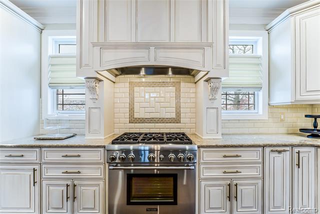 Builiding view twelve for 149 S Union, Plymouth, MI. 48170