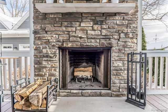 Builiding view twenty five for 149 S Union, Plymouth, MI. 48170