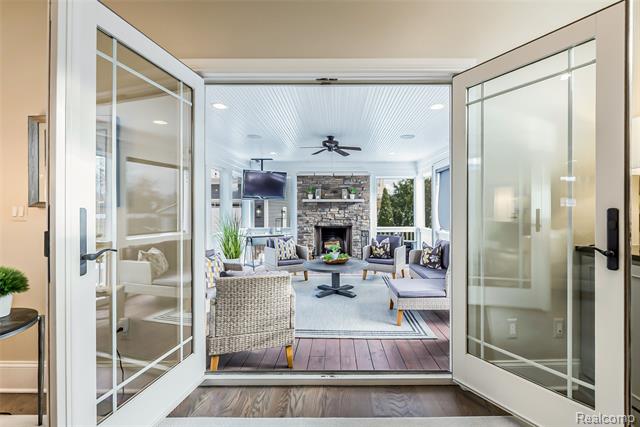 Builiding view twenty two for 149 S Union, Plymouth, MI. 48170