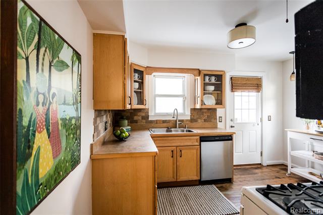 Builiding view nineteen for 3150 Horton, Ferndale, MI. 48220