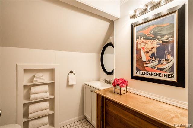 Builiding view thirty three for 3150 Horton, Ferndale, MI. 48220