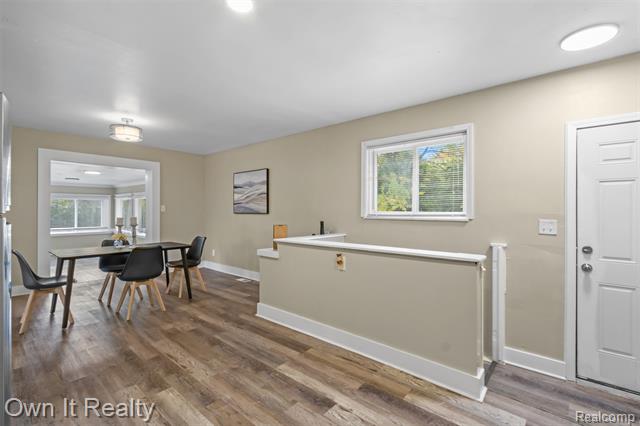 Builiding view five for 24701 Scotia, Oak Park, MI. 48237