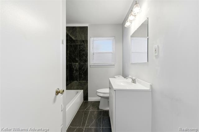 Builiding view eight for 14221 W 10 Mile, Oak Park, MI. 48237