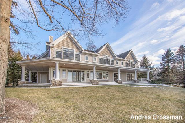front view for 4711 N Lakeshore Drive, Holland, Mi. 49424