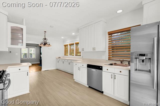 Builiding view eight for 407 E Maryland, Royal Oak, MI. 48067